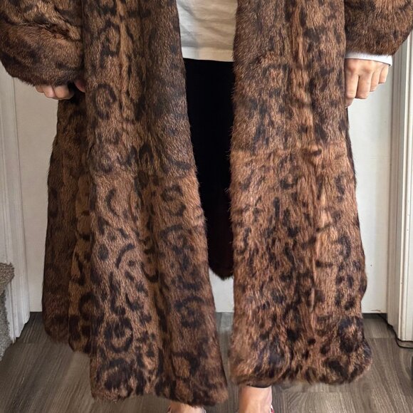 Luxury Polo Norte Rabbit Fur Coat with Bold Leopard Pattern - Full-Length - Picture 10 of 12